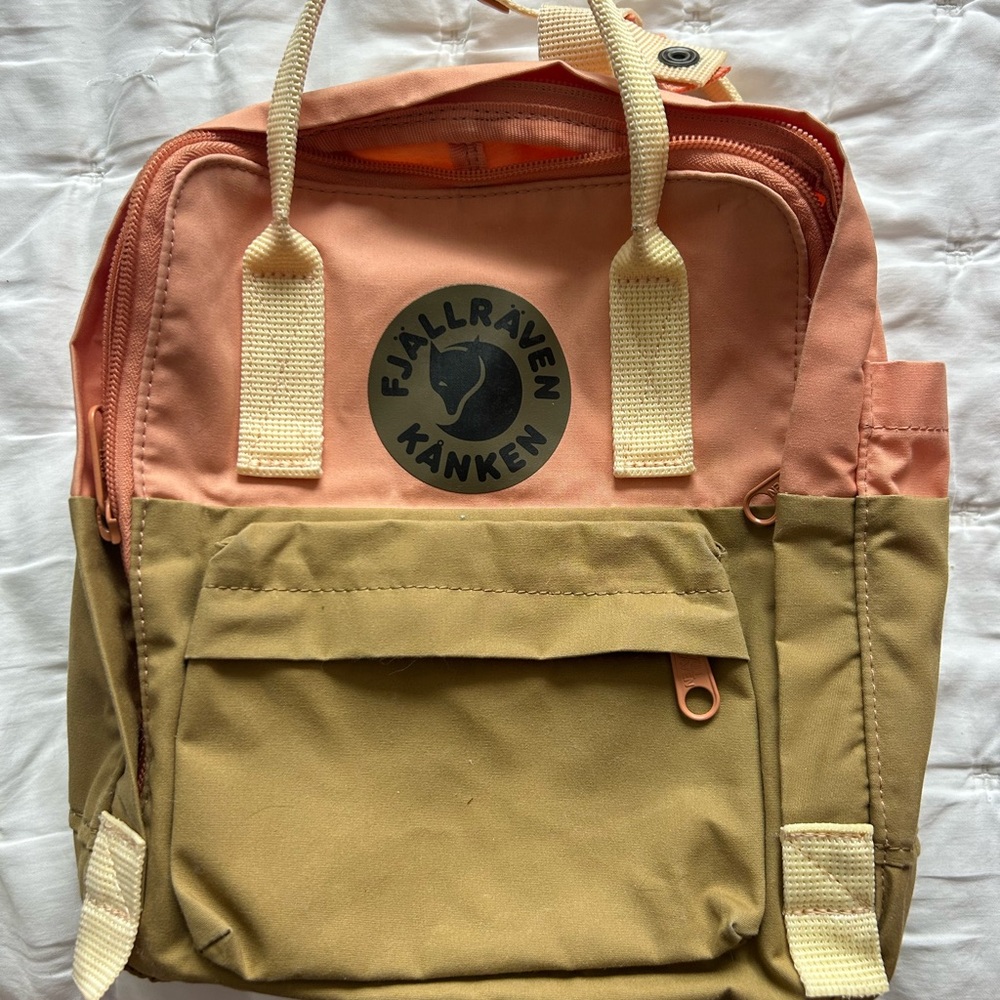 Fjallraven Kanken Kids Bag in Peach and Olive